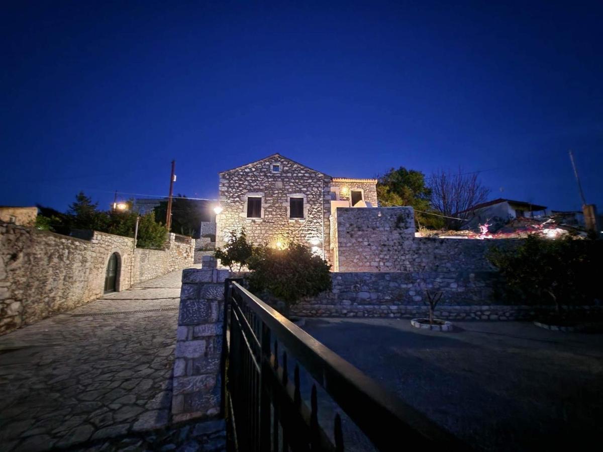 Elia Luxury Rooms Areopoli Exteriör bild