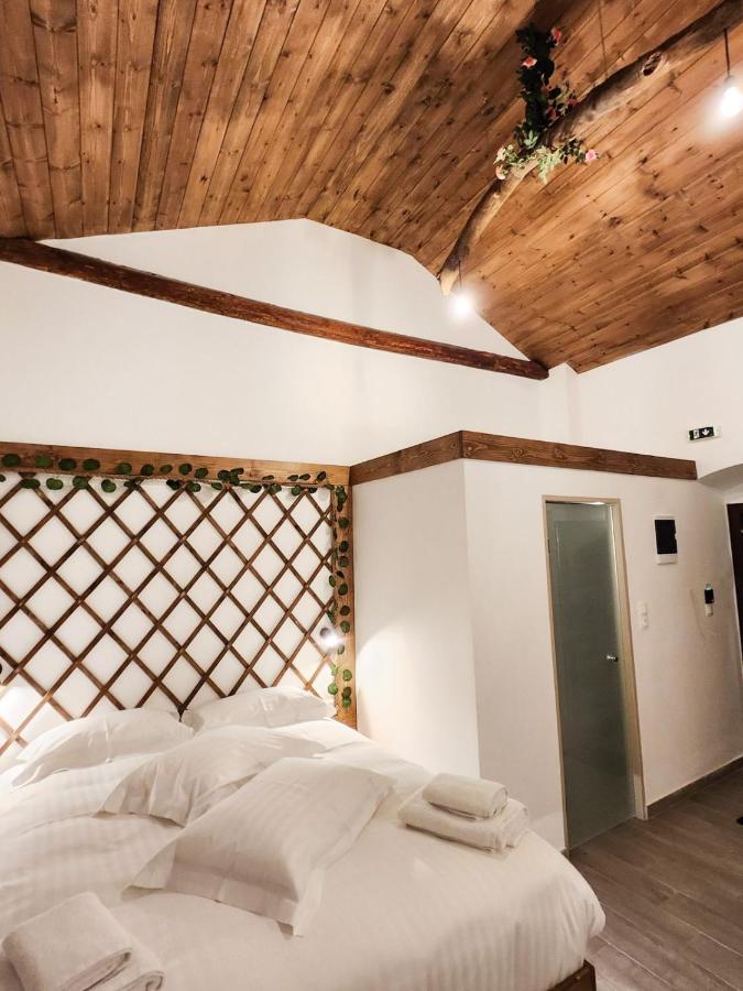 Elia Luxury Rooms Areopoli Exteriör bild