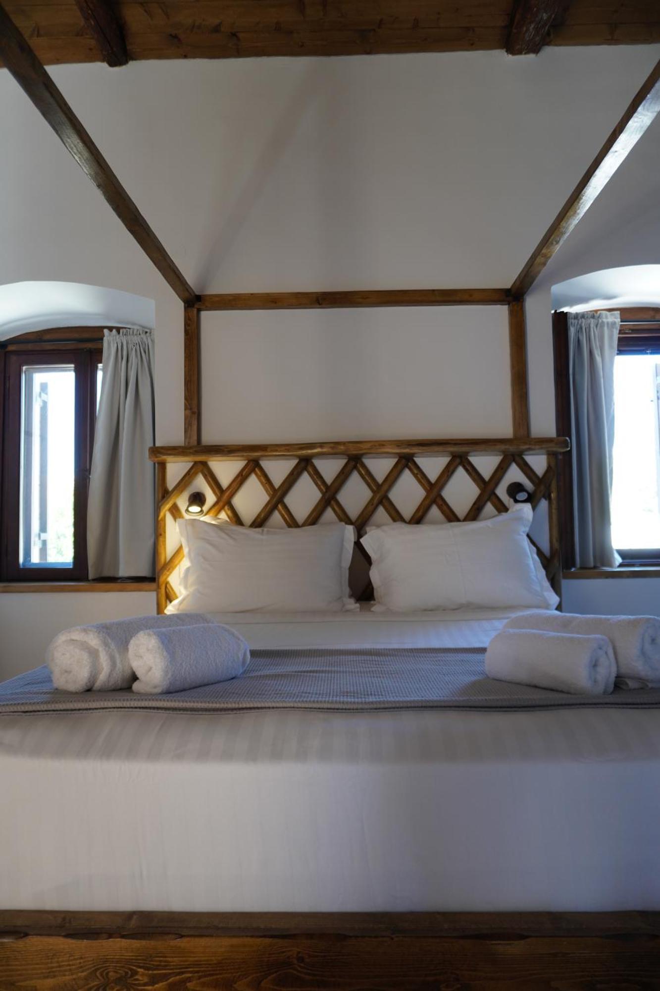 Elia Luxury Rooms Areopoli Exteriör bild